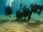 diving students learing to dive while liveaboard diving at Koh Haa 