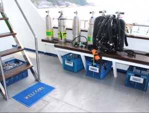 dive deck and equipment no troubles just bubbles