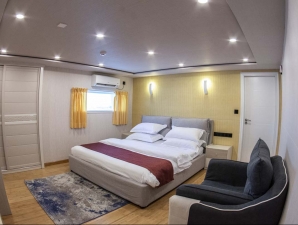 main deck guest cabin