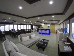 lounge saloon