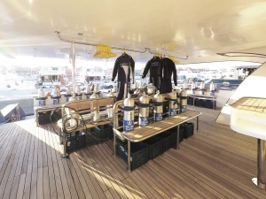 dive deck red sea liveaboard