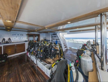 dive deck onboard liveaboard