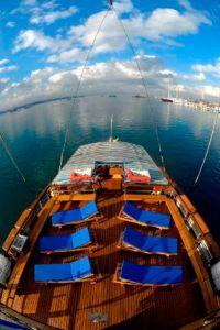 Sundeck-onboard-sea-safari-6-dive-boat