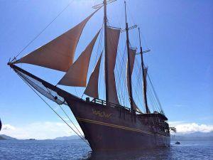 WAOW-Liveaboard-dive-boat-Indonesia-Komodo