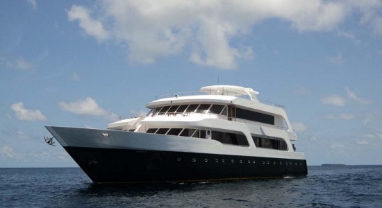 Emperor Leo Liveaboard diving Maldives