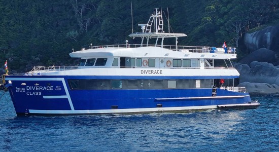 DiveRace Class E dive boat