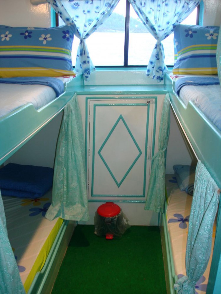 Quad-Bunk Cabin