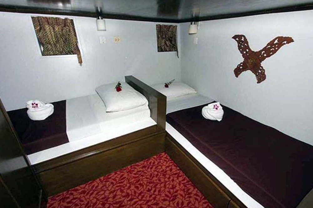 standard cabin twin beds