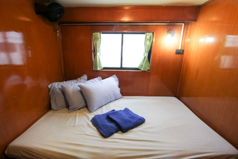 double bed cabin