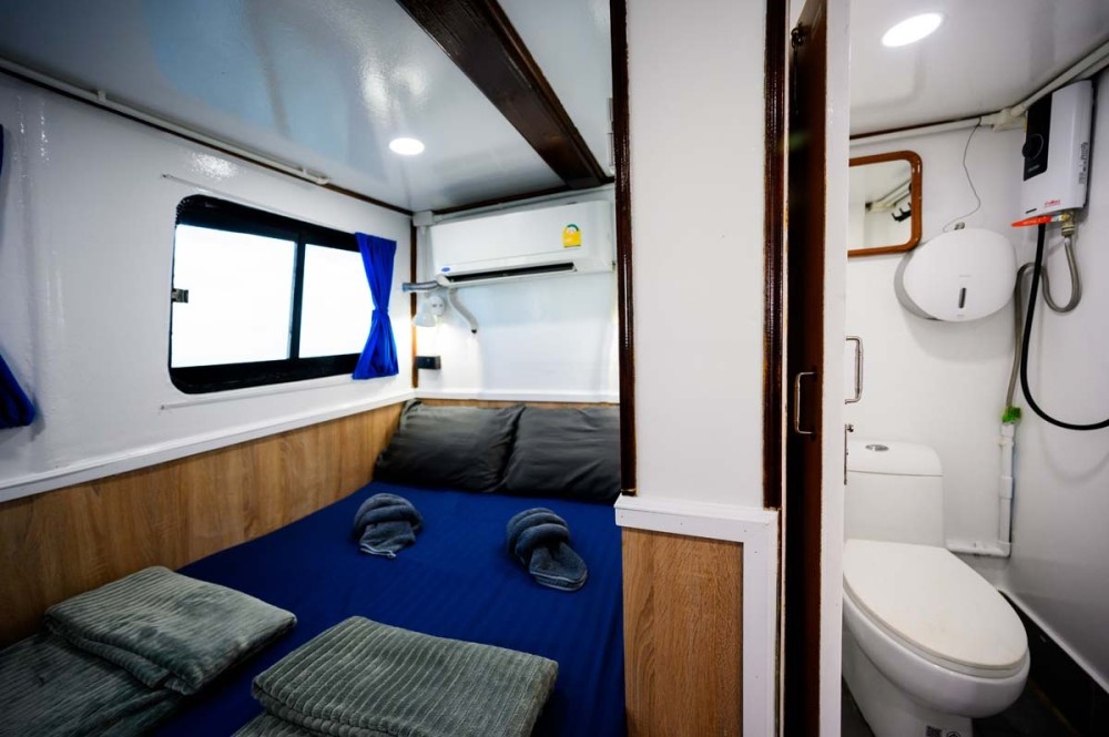 double cabin en suitewith bathroom